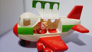 Avión Peppa Pig. Sin caja.
