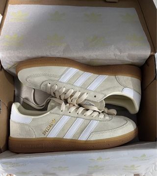 Adidas Spezial Beige y Blanco