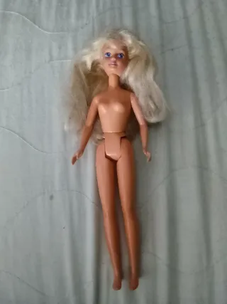 Skipper bambola bionda