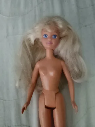 Skipper bambola bionda