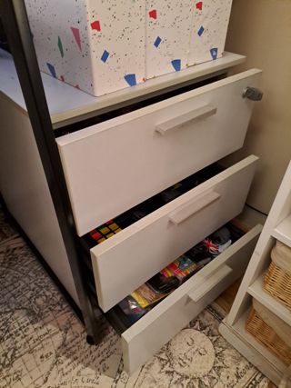 Cajonera gris perla con ruedas y llave seguridad