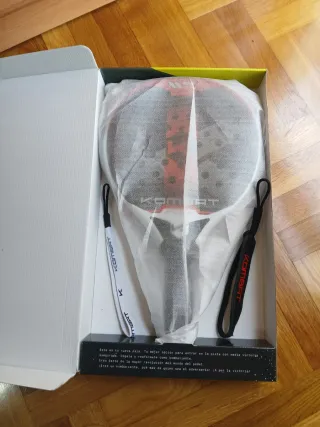 Pala de pádel Kombat Fuji Manu Martin