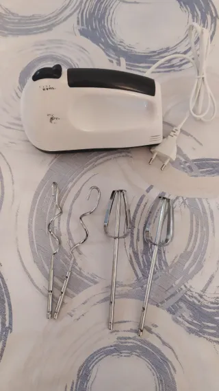 Sbattitore Elettrico 7 Velocità con 2 Fruste