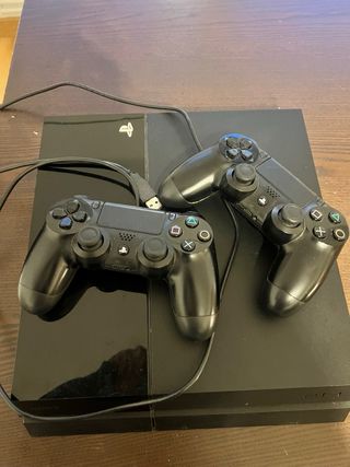 Consola PS4 + 2 mandos