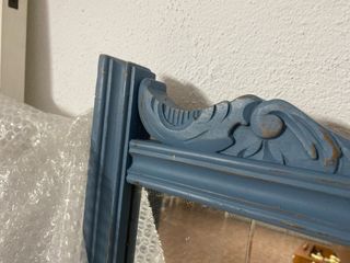 Comoda y espejo restaurados.