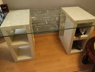 Escritorio de cristal