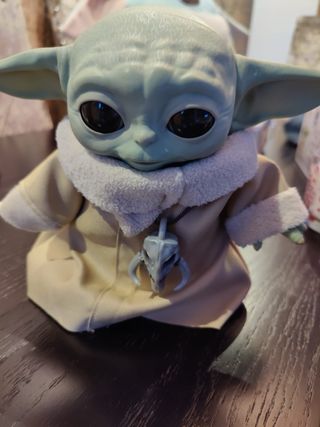 The Child Grogu Bebé Yoda Animatrónico