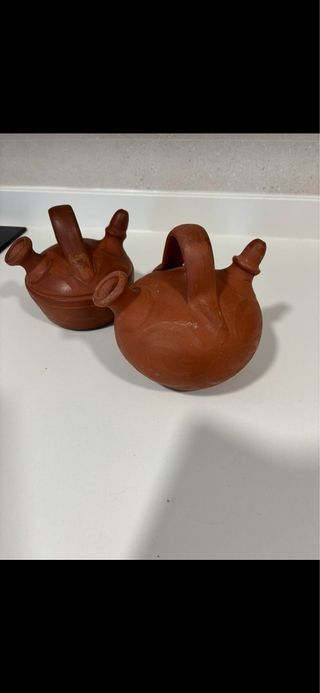 Botijo pequeño de barro