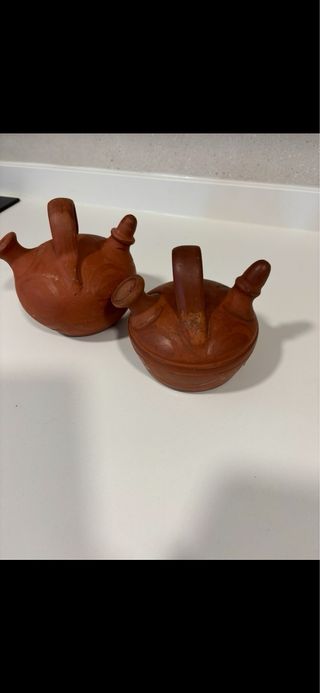 Botijo pequeño de barro