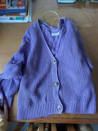 Cárdigan morado