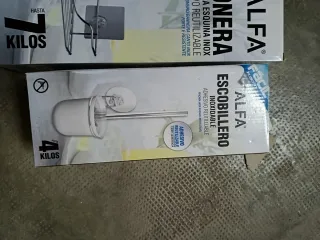 Set Porta rollos, escobilla y jabonera ADHESIVOS