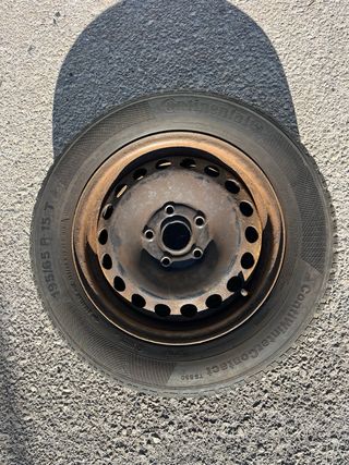 Neumáticos Continental de invierno con llantas