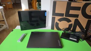 Portátil Gaming Lenovo Legion 7 16IAX7 Gen 12