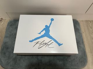 Zapatillas Jordan Retro 4 Azul Claro