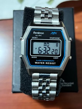 Reloj Digital acero Armitron
