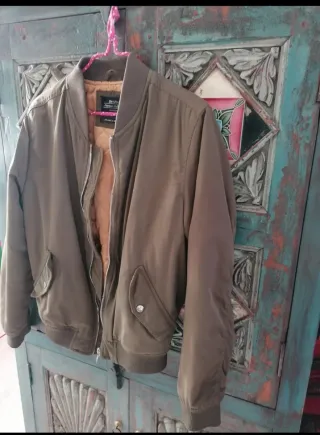 Chaqueta Bomber Bershka Talla XL Verde Oliva