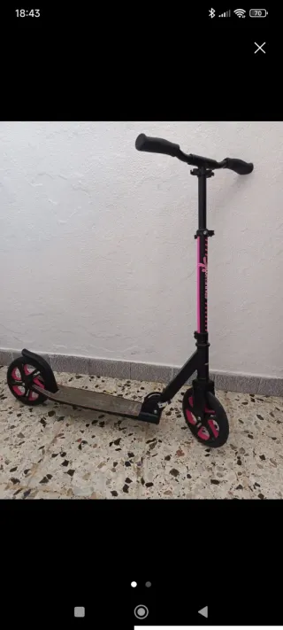 Patinete infantil negro y rosa