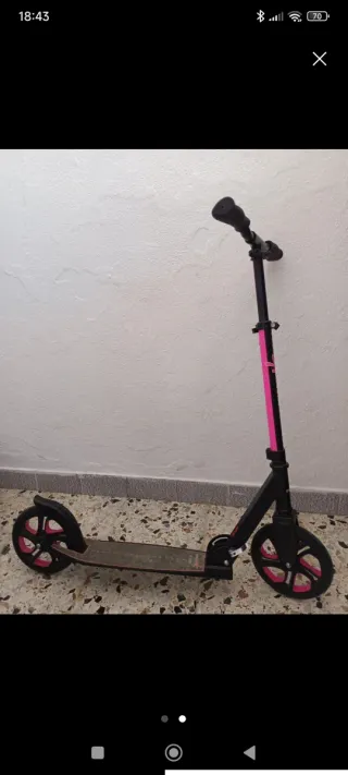 Patinete infantil negro y rosa