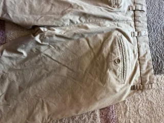 Pantalón beige Pull&Bear Talla M