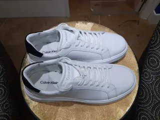 Zapatillas Calvin Klein Piel Blancas y Negras