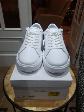 Zapatillas Calvin Klein Piel Blancas y Negras