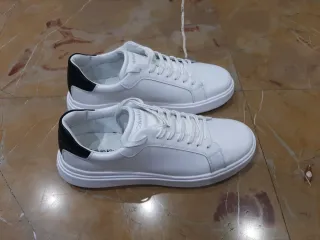 Zapatillas Calvin Klein Piel Blancas y Negras