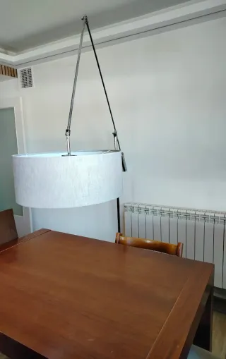 Lámpara de pie diseño plateada