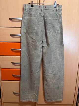 Pantalón Zara verde desgastado
