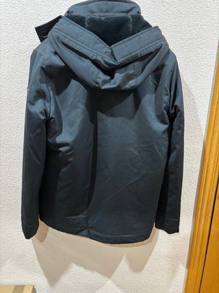 Abrigo Hollister Talla S Negro