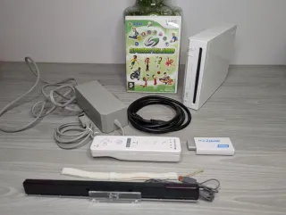 Wii Bianca + Adattatore HDMI + pack Wii Sport