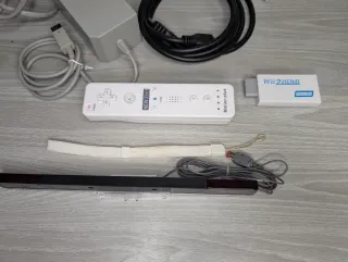 Wii Bianca + Adattatore HDMI + pack Wii Sport