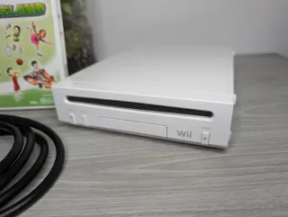 Wii Bianca + Adattatore HDMI + pack Wii Sport