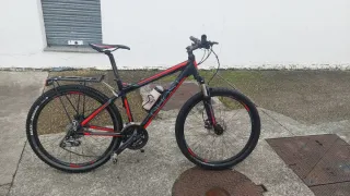 Bicicleta Ghost Negra y Roja