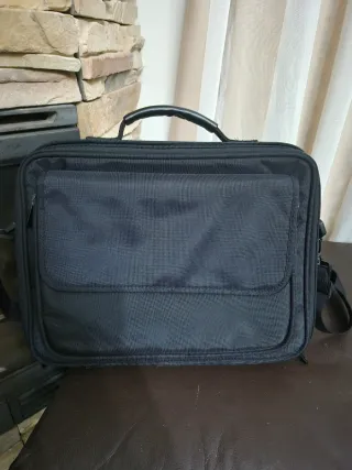 Maletín portatil rígido 14 muy protegido