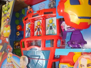 Playset Iron Man e i Suoi Fantastici Amici
