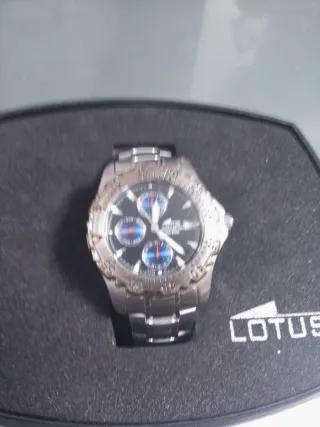Reloj Lotus Hombre Negro y Plateado