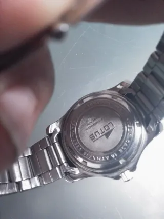 Reloj Lotus Hombre Negro y Plateado