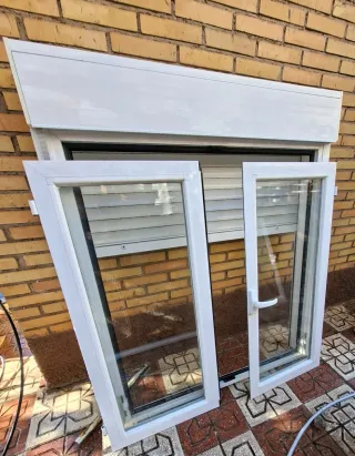 4 Ventanas y balconeras abatibles doble cristal