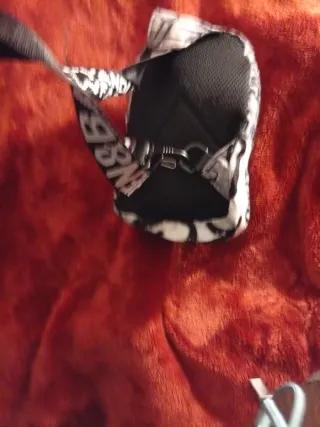 Bandolera negra y multicolor