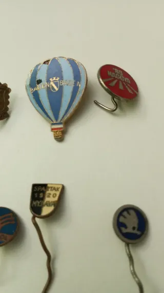 Lote 13 pines coleccionables