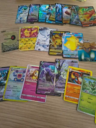 126 Cartas Pokémon escucho ofertas