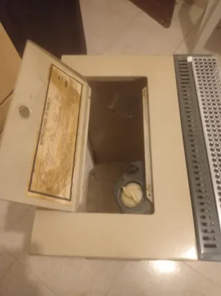 Estufa de gas metal plateada