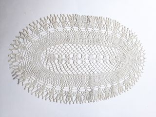 Centrino grande bianco in cotone