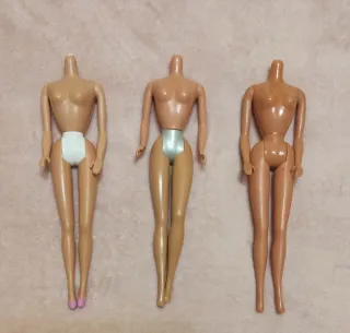 ⭐ Lote 7 cuerpos Barbie vintage – “CSI: Barbie” ⭐