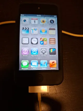 iPod Apple 8GB + funda negra