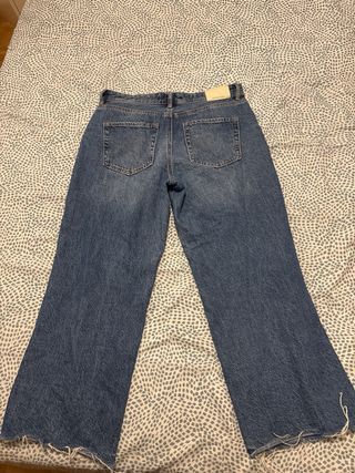 Pantalón vaquero ancho Stradivarius