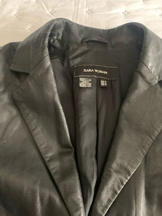 Abrigo de cuero negro Zara