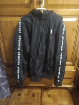 Cortavientos negro nuevo a estrenar