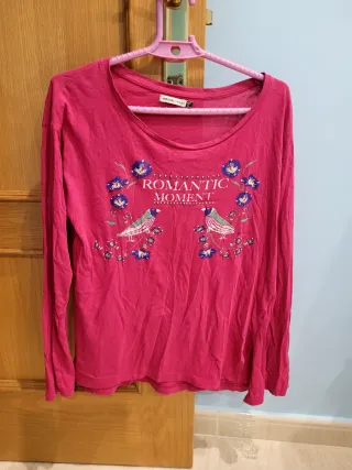 Camiseta rosa manga larga con pájaros
