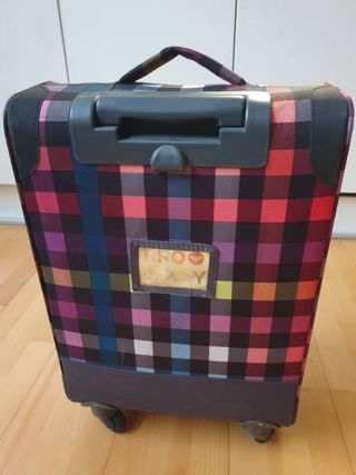 Maleta Roxy cabina, rigida, con ruedas NO REGATEO